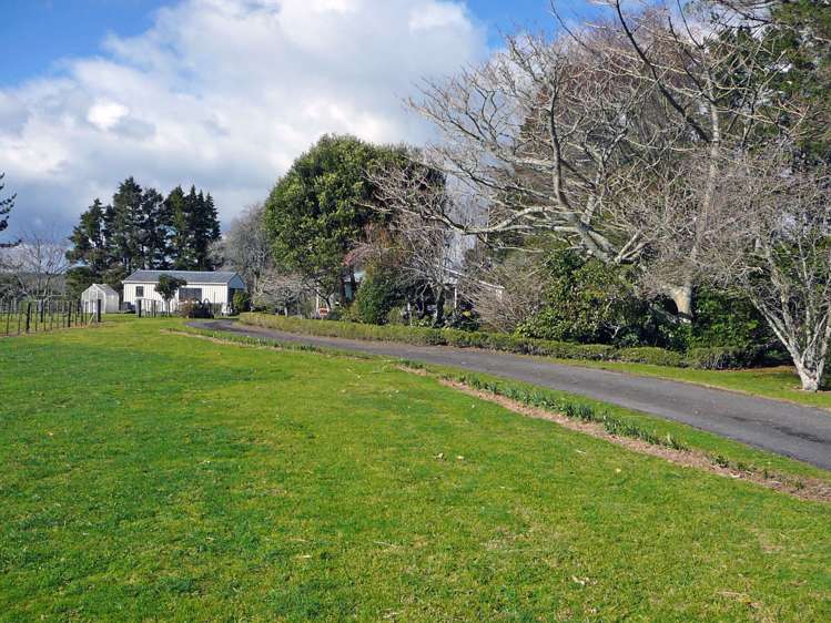 168 Cross Road Lepperton_13