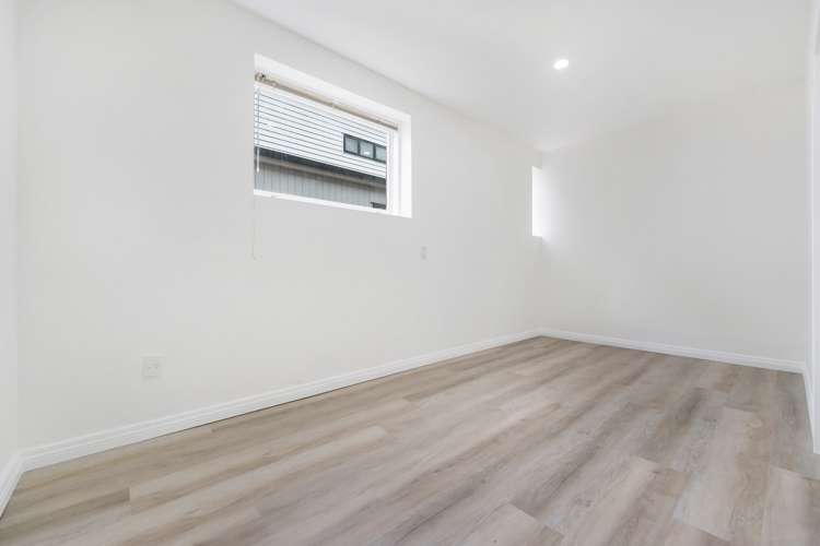 13 Bond Crescent Forrest Hill_21