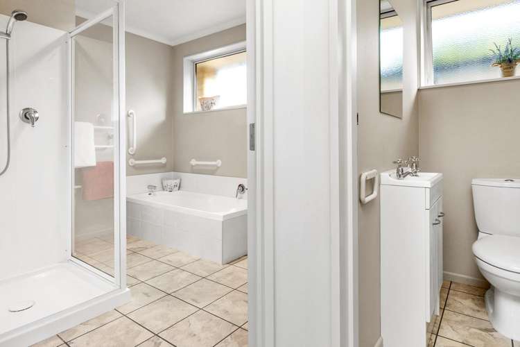 3 Avening Close Blenheim Central_21