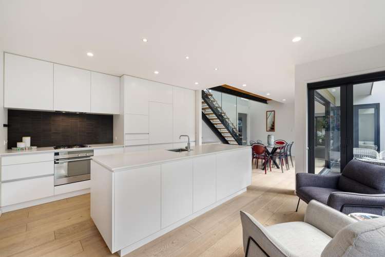 994 Colombo Street Saint Albans_3