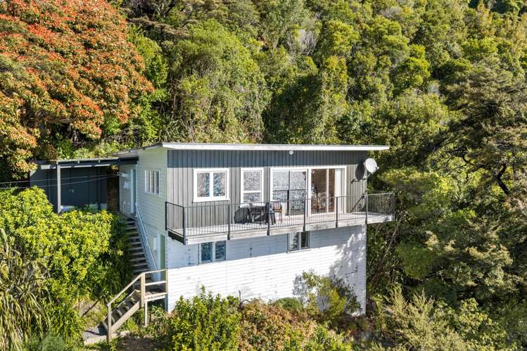 2717 Queen Charlotte Drive Queen Charlotte Sound_3