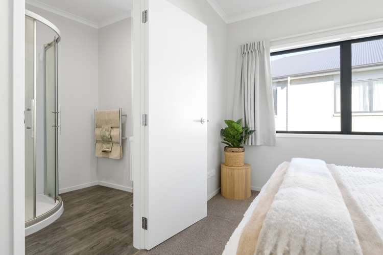 6/16 Jones Crescent Melville_11