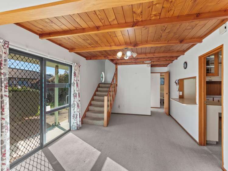 633a Queen Street East_4