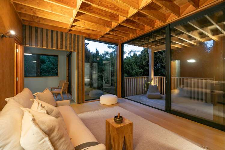 27 Queens Drive Oneroa_20