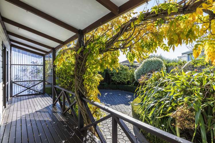 2/11 Duncan Street Sumner_14