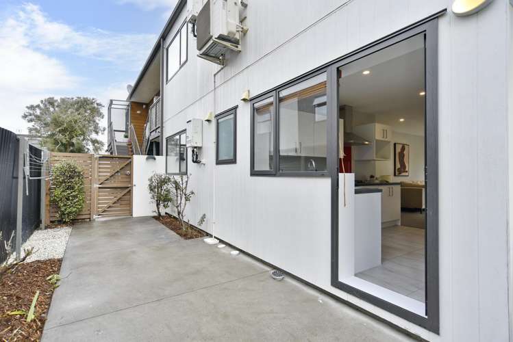 8/31 Buffon Street Waltham_13