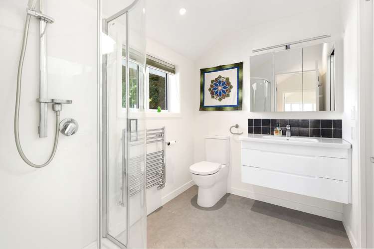 477 Karaka Bay Road Karaka Bays_13