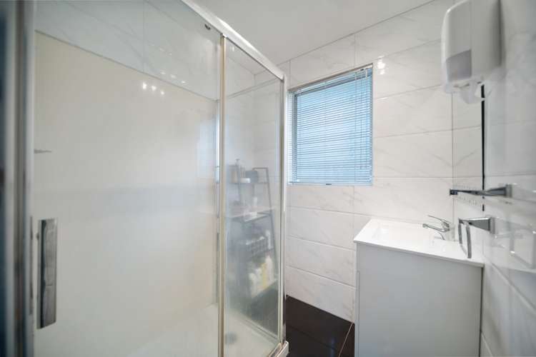 2/1 Funnell Place Manurewa_16