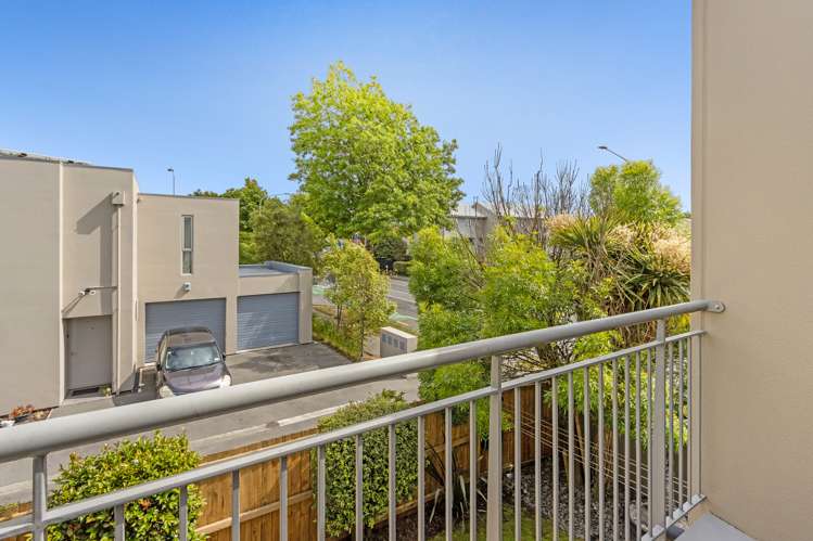 17 Whiteleigh Avenue Addington_6