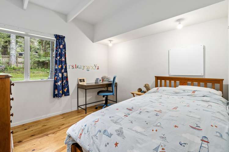 11 Ngaio Road Titirangi_11