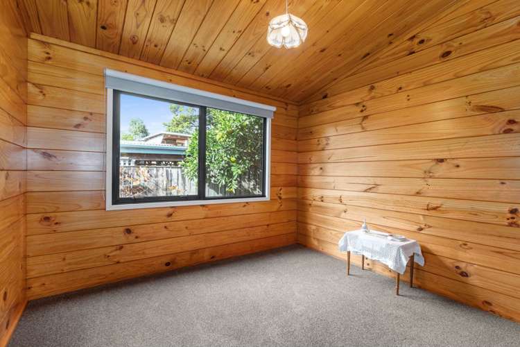 100 Paramount Parade Tikipunga_7