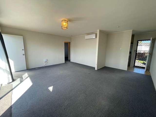 2/6 Longbill Place Glendene_4