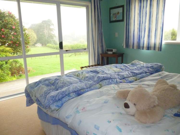 67 Motu Road Kumeu_9