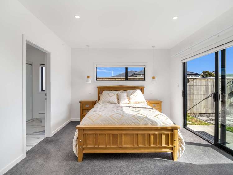 6 Simon Street Tawhero_11