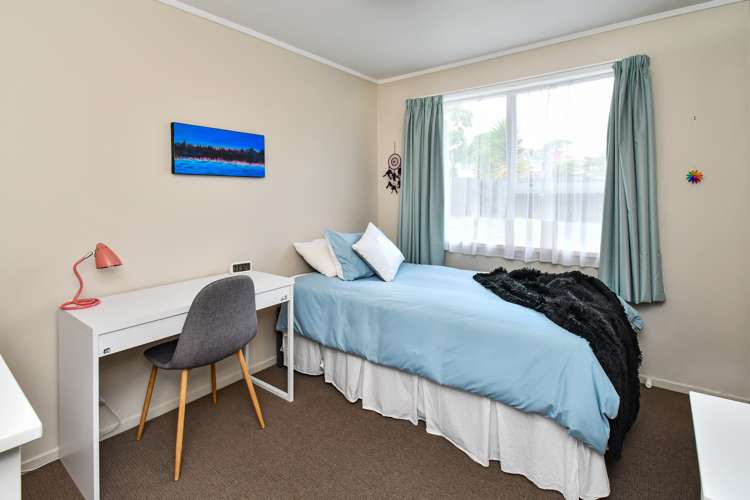 51 Hobart Crescent Wattle Downs_11