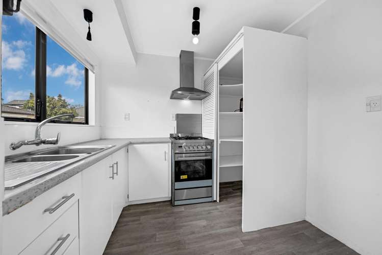 2/30 Gloucester Road Manurewa_12