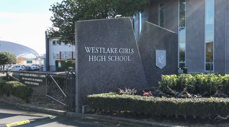 12 Karaka Street Helensville_25