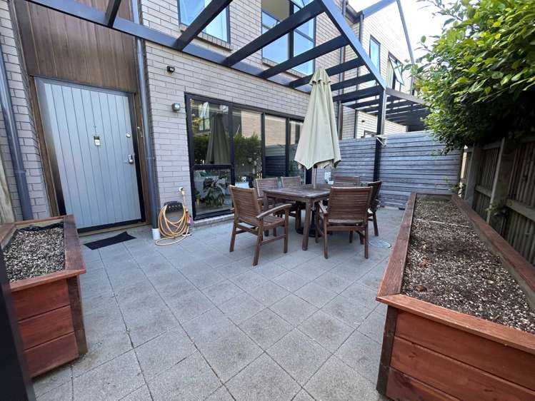 9 Verdant Lane Mt Wellington_15