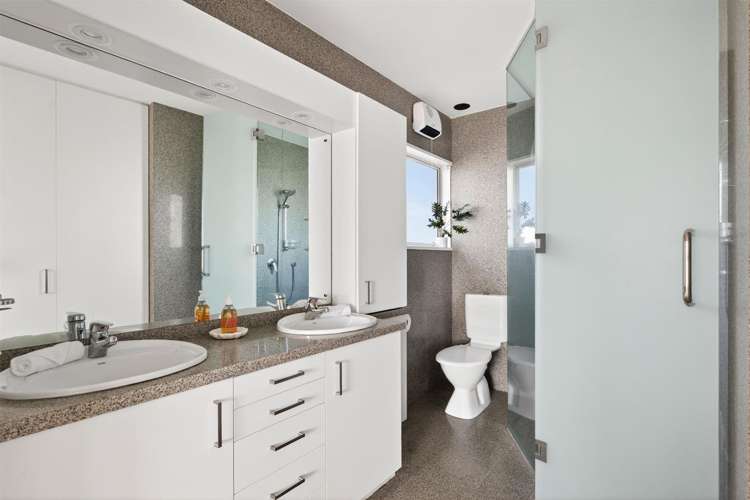 23D Beach Road Castor Bay_43