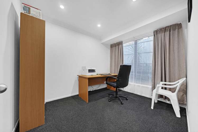 29 Broadfield Street Massey_19