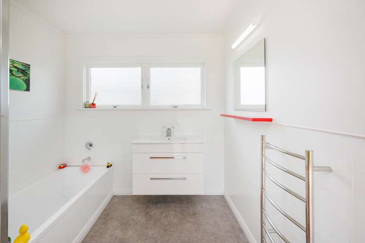 117 Derby Street Feilding_15