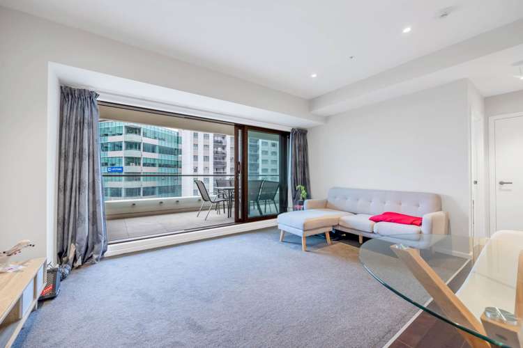 406/47 Beach Road City Centre_9