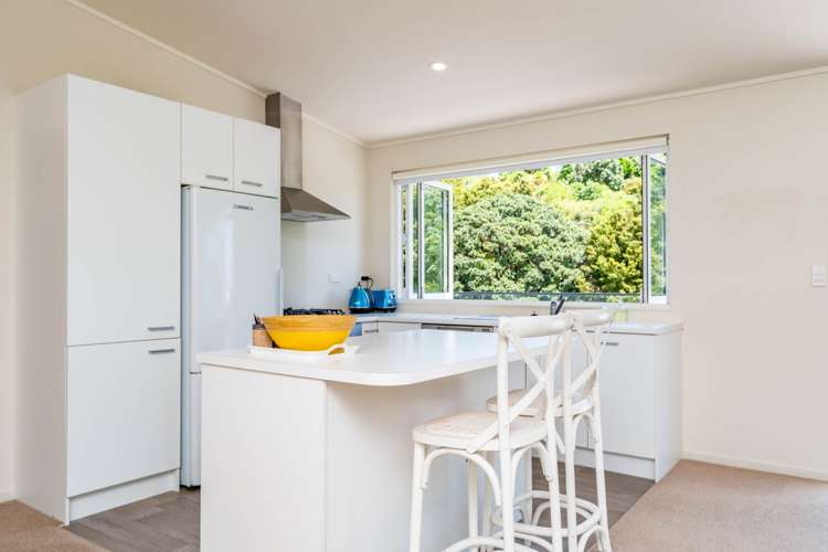 20 Taranga Road Langs Beach_22