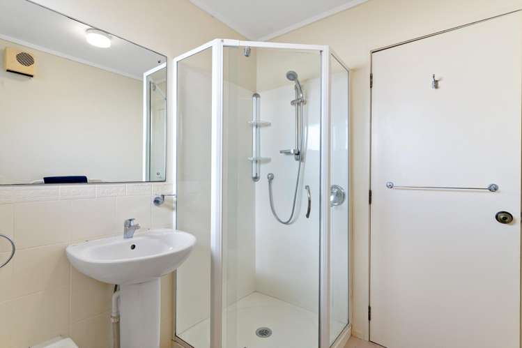 2/47 Uxbridge Road Howick East_14