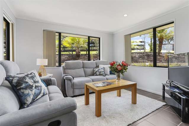 1 Carol Lee Place Albany Heights_2