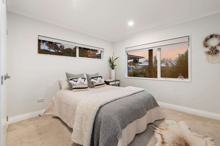 89e William Bayes Place Red Beach_17