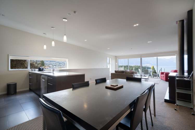 Unit 1 LakeRidge Apts, 51 Thompson Street Queenstown_8
