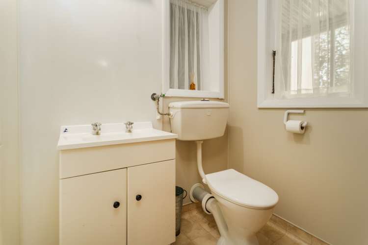 18 Omar Street Khandallah_20