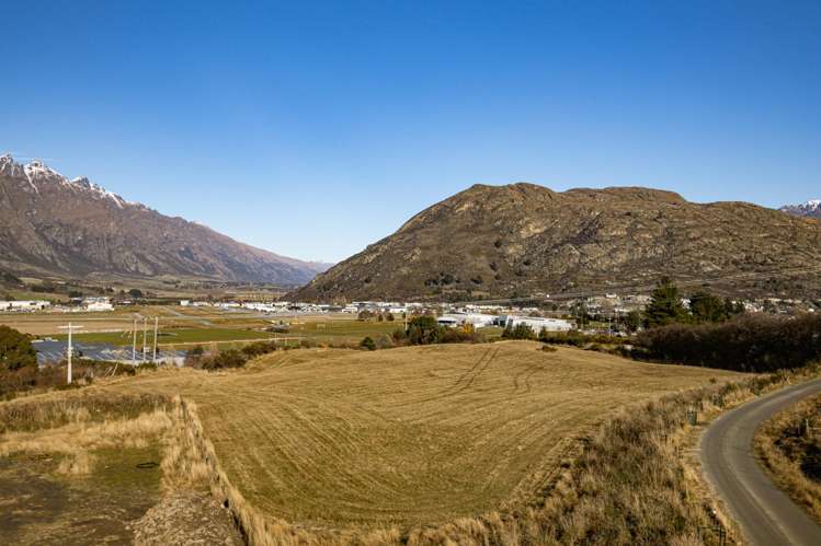 52 Hansen Road - Cabins_5