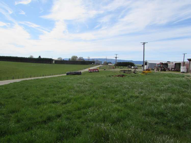 733 Koi Road Gore Surrounds_12