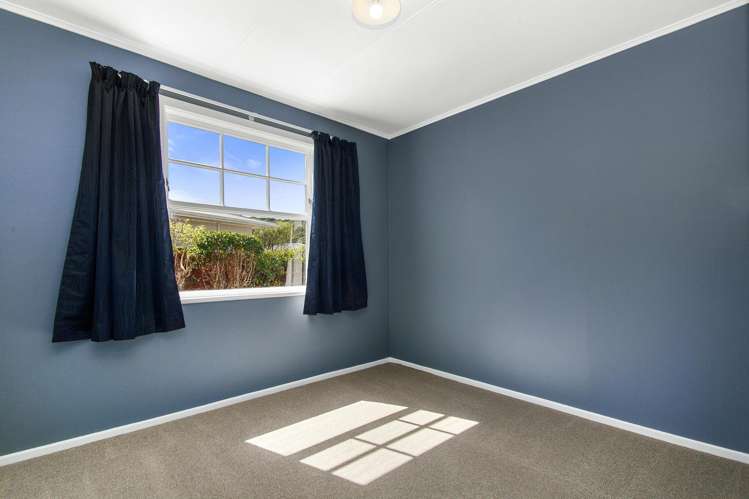 37 Momona Street Wainuiomata_10