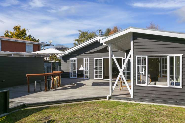 14 Liston Avenue Hilltop_33