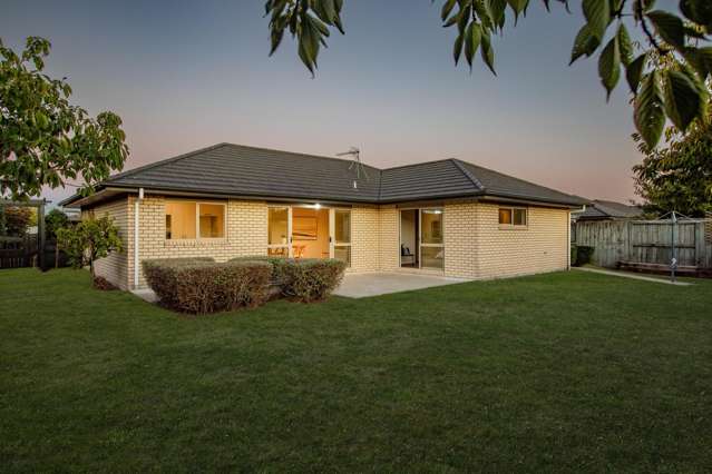 17 Wessex Place Rototuna North_1