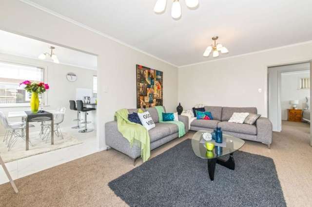 8 Drive Pickering Avenue Manurewa_4