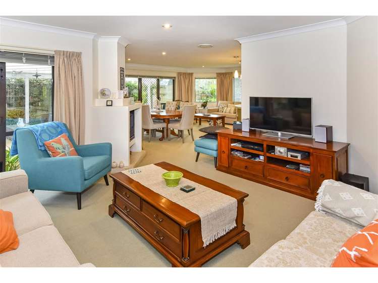 45 Lothian Brae Wattle Downs_9