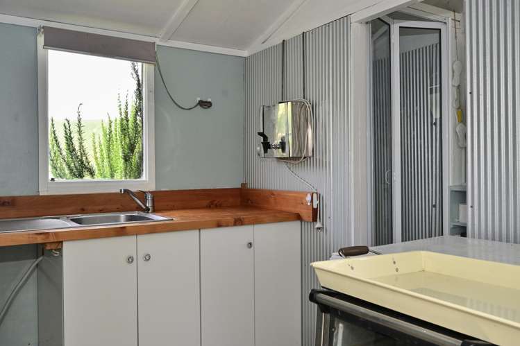 45 Fortescue Street Māhia_8