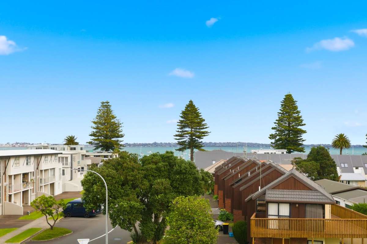 211/23 Maunganui Road_4