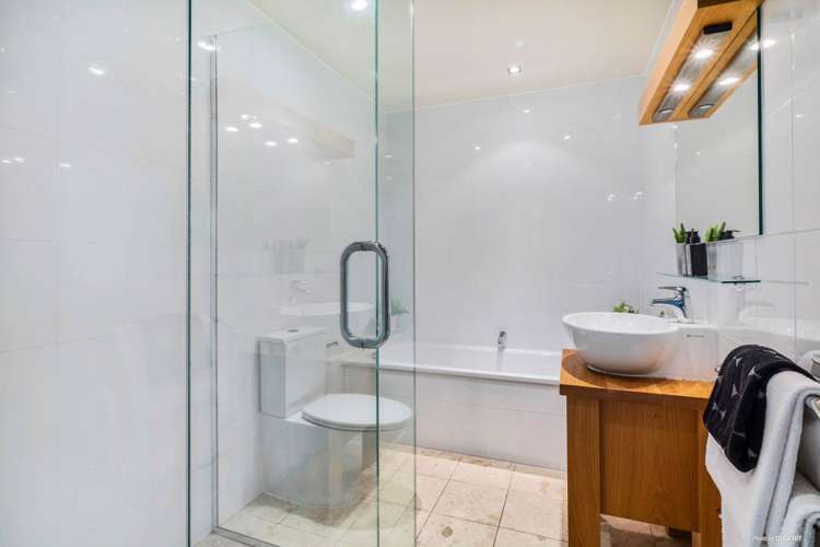 22a Beach Road Castor Bay_18