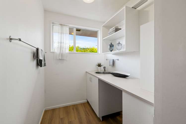 12 Karnak Crescent Russley_10