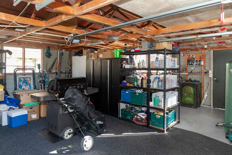 27 Feary Crescent Takaka_16