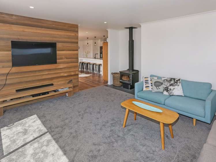 9 Lawrence Carter Drive Bombay_5