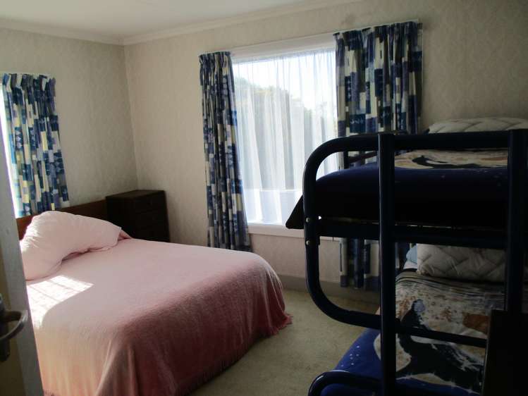 4 Kaihika Street Kaka Point_5