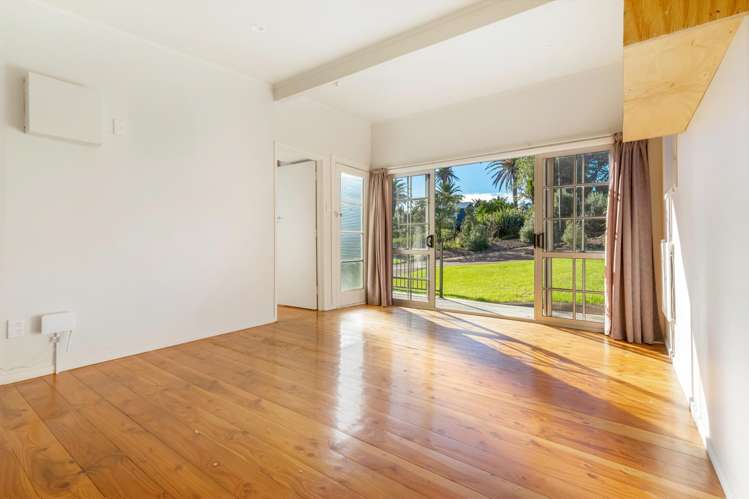 10 Pah Road Onetangi_7