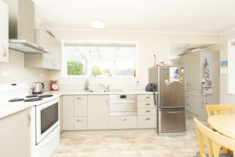 83 Montgomery Crescent Bader_6