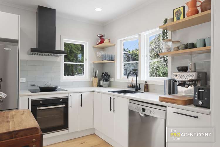 113 Woodlands Park Road Titirangi_8