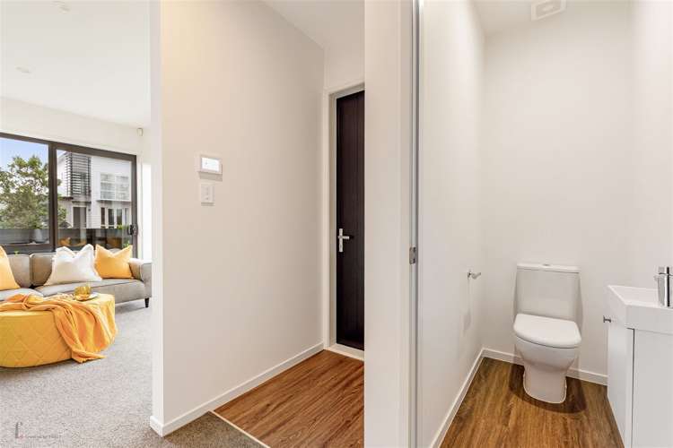 68 Glidepath Road Hobsonville_11